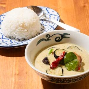 旨辛まろやか！鶏肉のグリーンカレー