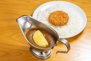 メンチカツカレー