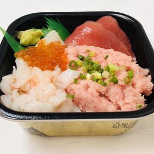丼丸 うおがし丼