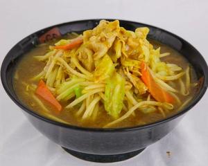 カレータンメン Curry Stir-Fry Meat and Vegetable Ramen