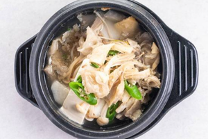 青唐辛子牛すじ煮込み