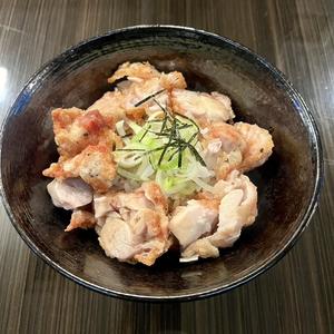 唐揚げ敷き詰め丼