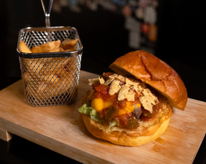 メキシカンサルサバーガー MEXICAN CHEESE BURGER