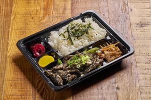 せせり炙り焼き弁当