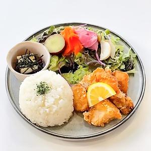 鶏のからあげ弁当