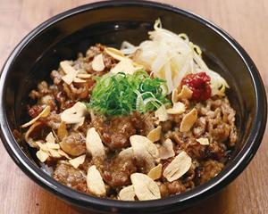 F-1104】にんにくスタミナ牛カルビ丼Garlic Flavored Short Rib Beef Bowl