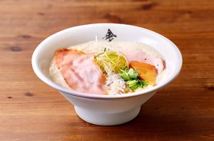 濃厚鶏白湯ラーメン