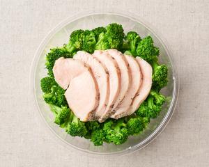 美と健康10salad(テンサラダ) ブロッコリーとチキンの筋肉サラダ Muscle Salad with Broccoli ＆ Chicken