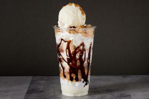 濃厚チョコミルクアイスパフェ(600ml)Rich Chocolate Milk Ice Parfait
