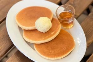 HOMEMADE BUTTER MILK PANCAKE 自家製バターミルクパンケーキ