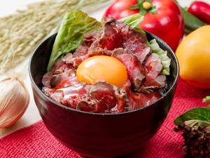 たまご付き(並)ローストビーフ丼