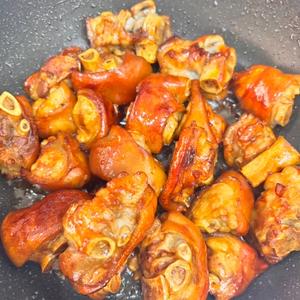 豚足の煮込み