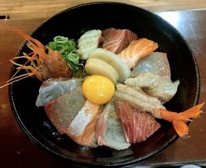 海鮮丼(13切れ)