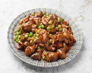 グリーンピースと豚ホルモンの炒め(豆肥)