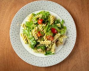 ジェノバソースのパスタサラダ