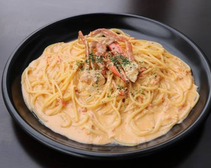 ずわい蟹とワタリ蟹のクリームパスタ