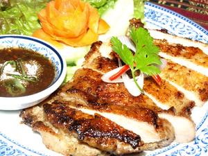 E-2 イーサン風焼き鳥 Gai Yang Grilled Chicken 