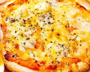 4種チーズのPIZZA 4 Types of Cheese Pizza