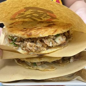 肉夾(中華ハンバーガー)