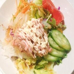 【たっぷり】ツナの入った野菜サラダ