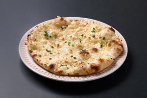 ガーリックナン - Garlic Naan