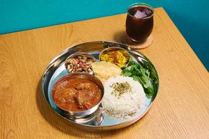 【珈琲セット(アイス)】あの、ポークビンダルーカレー