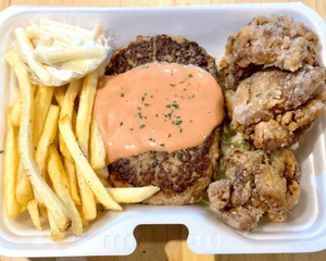 ザク旨唐揚げ3つ ＆ オーロラハンバーグ160g！！！ 選べるポテト・ライスセット