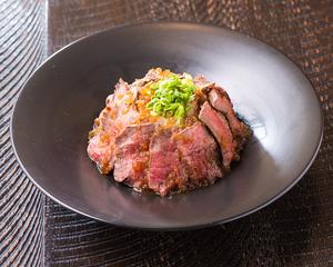 国産牛ステーキ丼