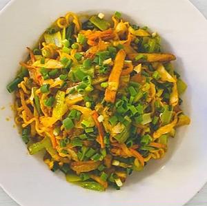 チャウミン ミックス＆チキン(mix yakisoba)