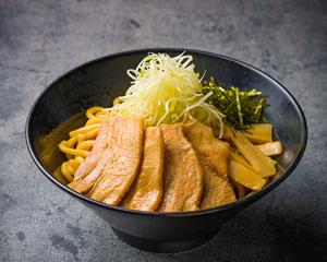 特製油そば肉盛り