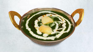 ジャガイモほうれん草カレー(Alu Palak)