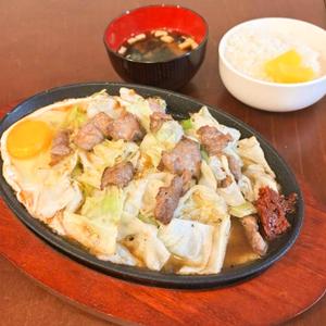 鉄板焼肉ご飯付卵トッピング