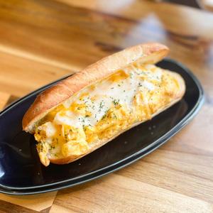 スクランブルエッグのカスクートサンド