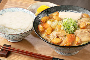 ゴロゴロにんにく豚汁とろろごはん定食