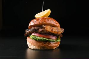 パイナップル直火焼きケイジャンチキンバーガーSET Cajun Chicken Burger Set