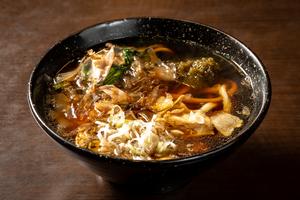 かすうどん(温)