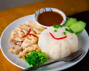 カオマンガイ Hainanese Chicken Rice