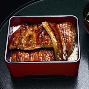 築地のうな重 特 (肝吸い・奈良漬け付き)