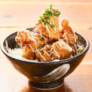 国産もも肉唐揚げマウンテン丼