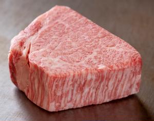 A4黒毛和牛ヒレステーキ(100g) ガーリックソース