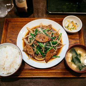 レバニラ定食