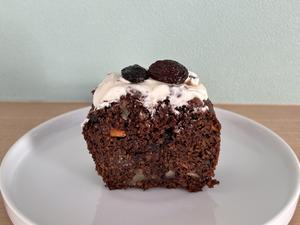 大人の黒いキャロットケーキ(自家製ラムレーズン) フロランタン付き