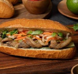豚肉レモングラス焼きバインミー Pork and Lemongrass Grilled Bnh M