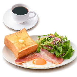 上島珈琲店 ベーコンエッグ＆厚切りバタートーストセット(レギュラーサイズドリンク付き)