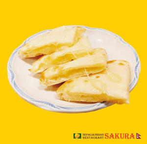 チーズナン Cheese Naan