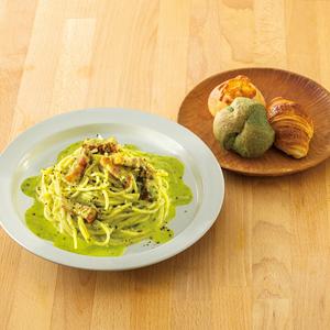 111.グリルベーコンのジェノベーゼクリームパスタ<パン3個付き>