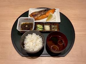 銀鮭塩焼き定食