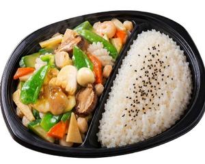 具だくさん！旨みたっぷり八宝菜弁当