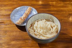 Bセット/揚げ玉生醤油うどん(冷)+ちくわ天ぷら