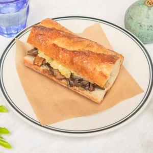 キノコのソテーの2種のチーズwithコールスロー Sauted Mushrooms ＆ 2 Kinds of Cheese with Coleslaw